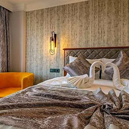 Avrasya Port 3*